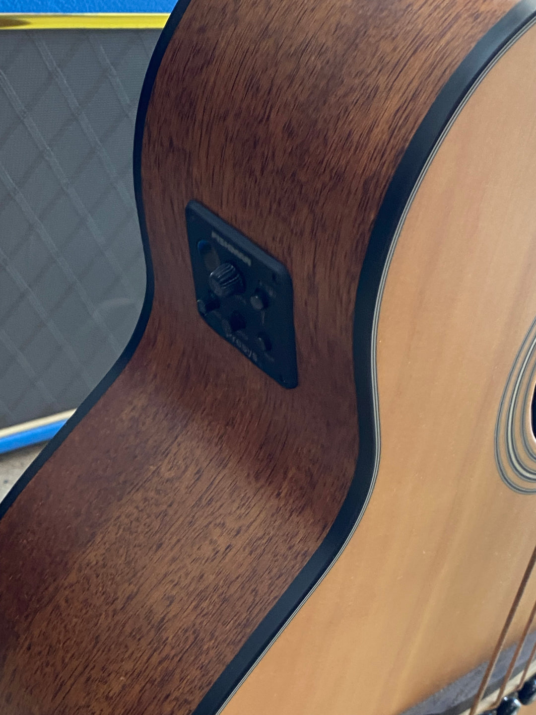 Cort SJB5F Acoustic Bass w/bag ***pre loved***