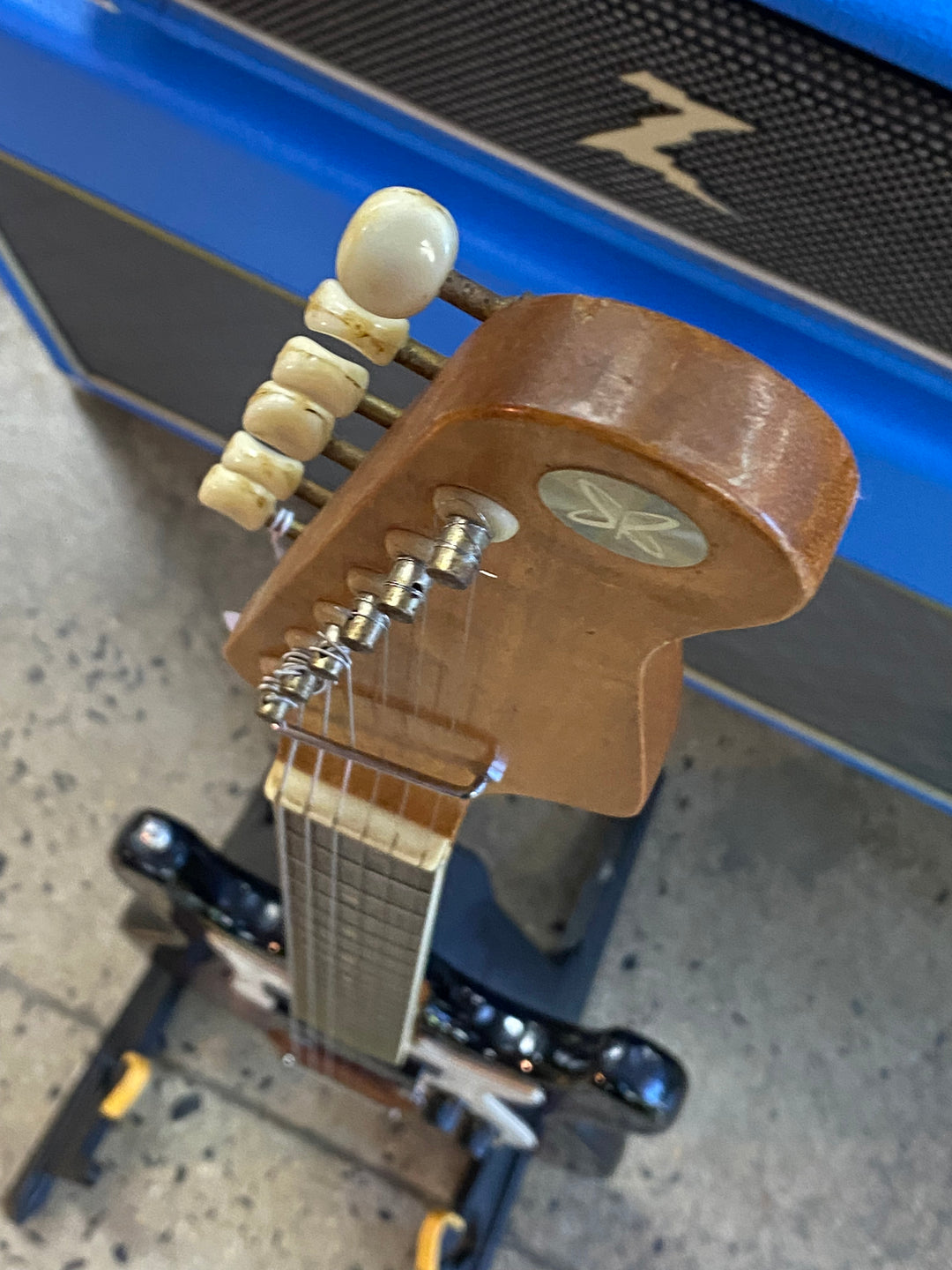 Silvertone/Teisco by Sears 1971 Model 1406 w/case ***pre loved***