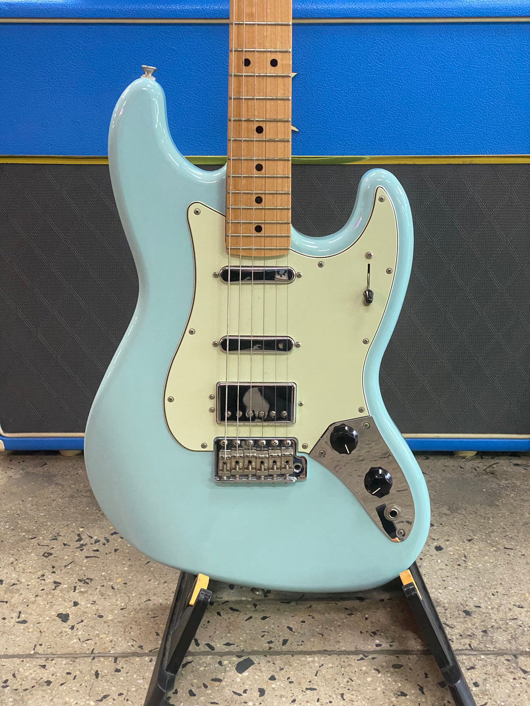 Fender 2019 Sixty-Six Alternate Reality Series Daphne Blue W/case ***Pre Loved***