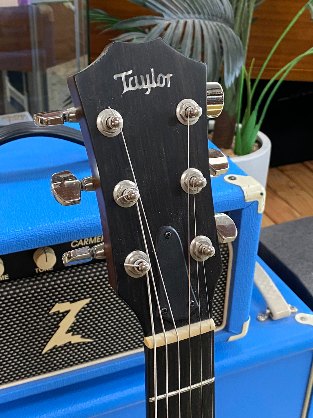 Taylor T5z Classic Electric w/bag ***pre loved***