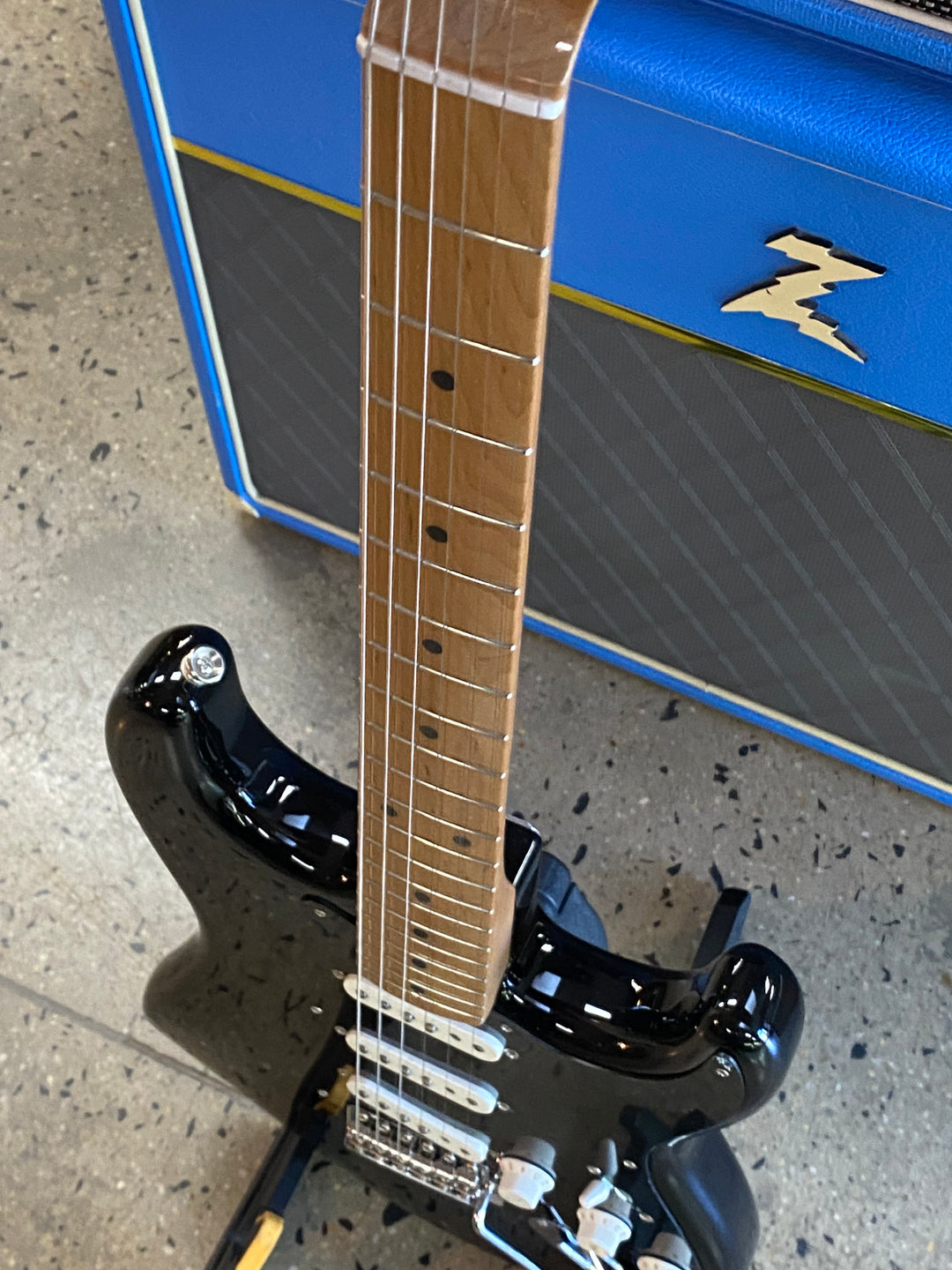 Fender LTD ED Vintera II 50s Strat Roasted Maple Neck w/bag | Black ***pre loved***