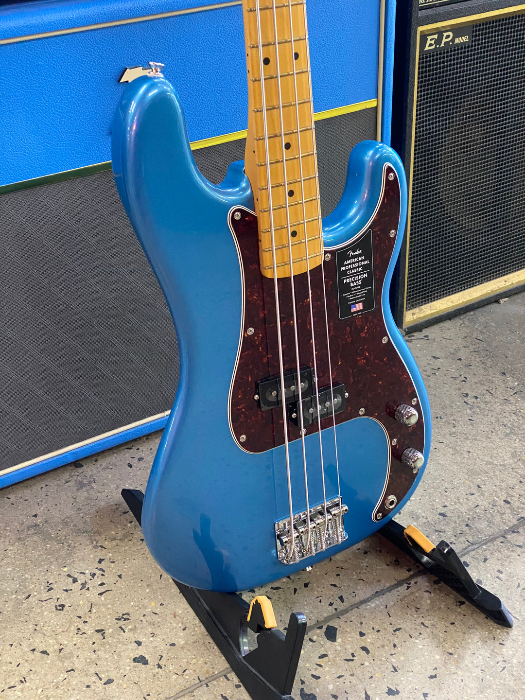Fender American Pro Classic P Bass Maple Neck | Faded Lake Placid Blue
