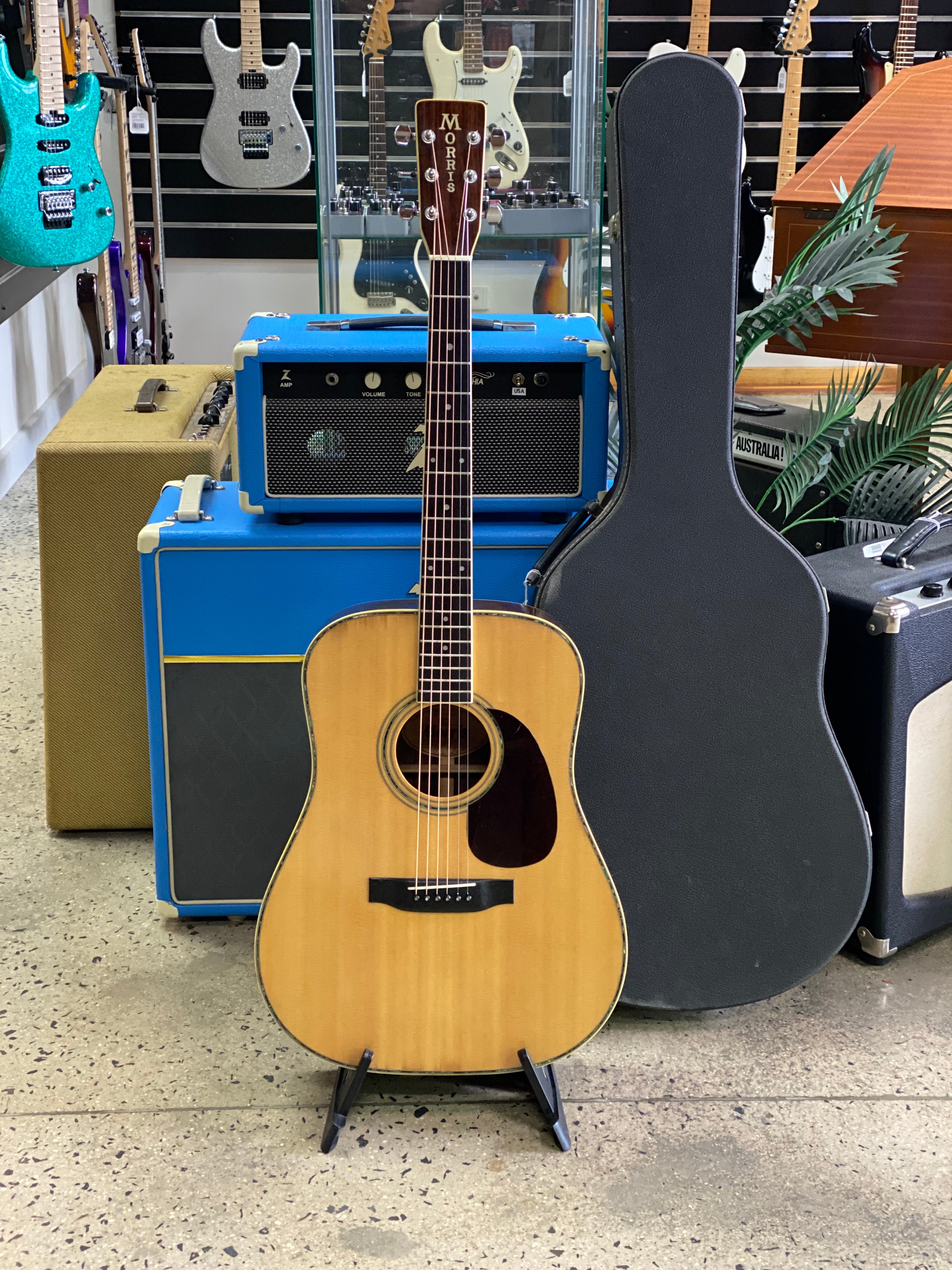 Morris W-35 80's Vintage Acoustic Guitar w/case ***Pre Loved
