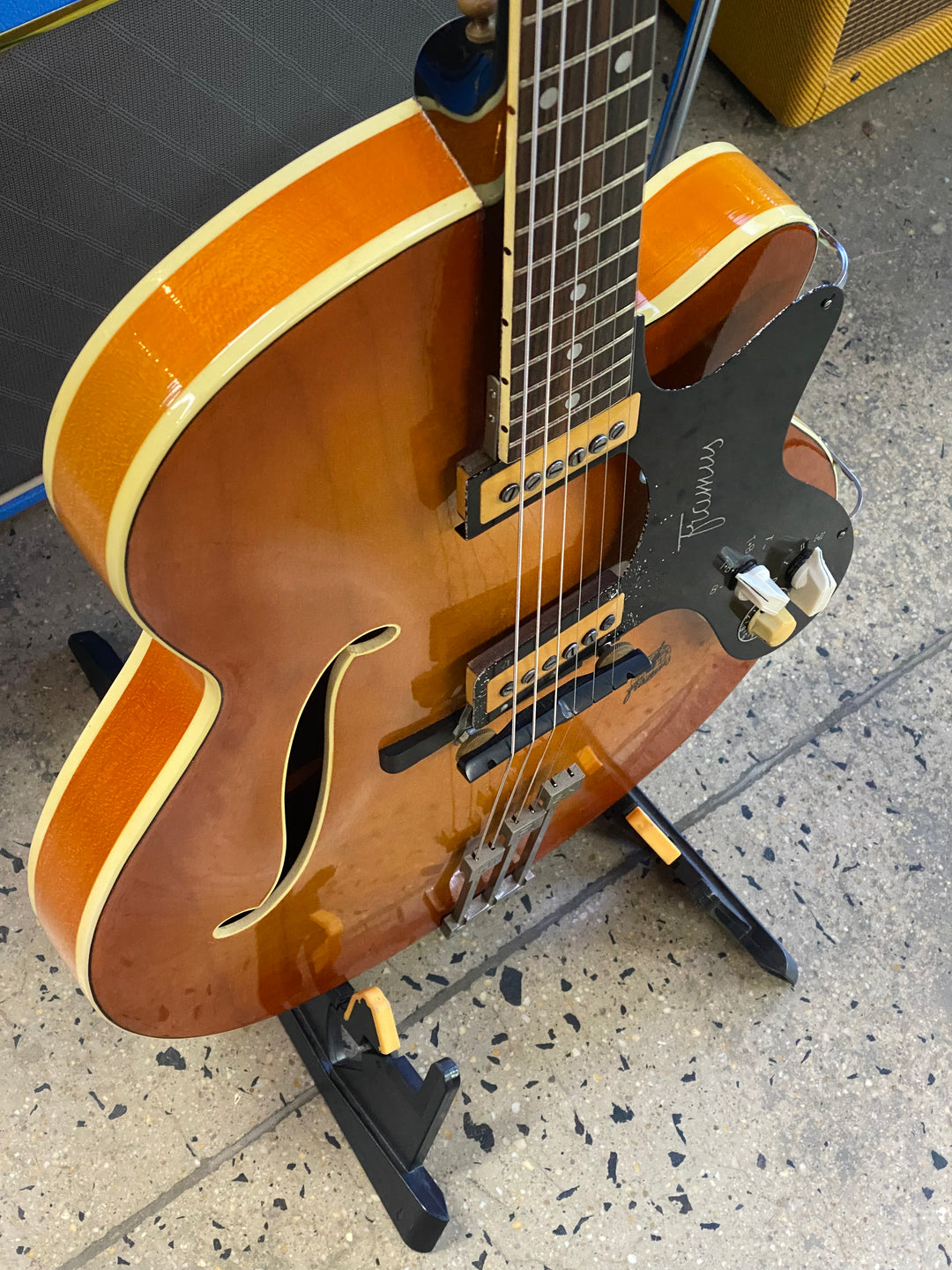 Framus 1962 HI-FI-SIX model Made in Germany w/case ***Pre Loved***
