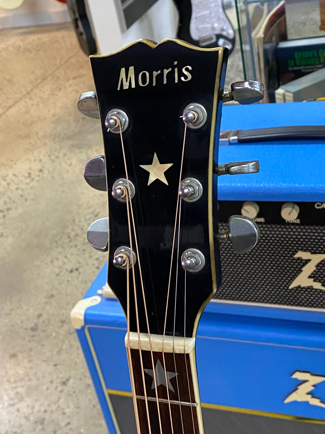 Morris MIJ MJ-405 1981 Jumbo Acoustic Black W/bag ***pre loved***