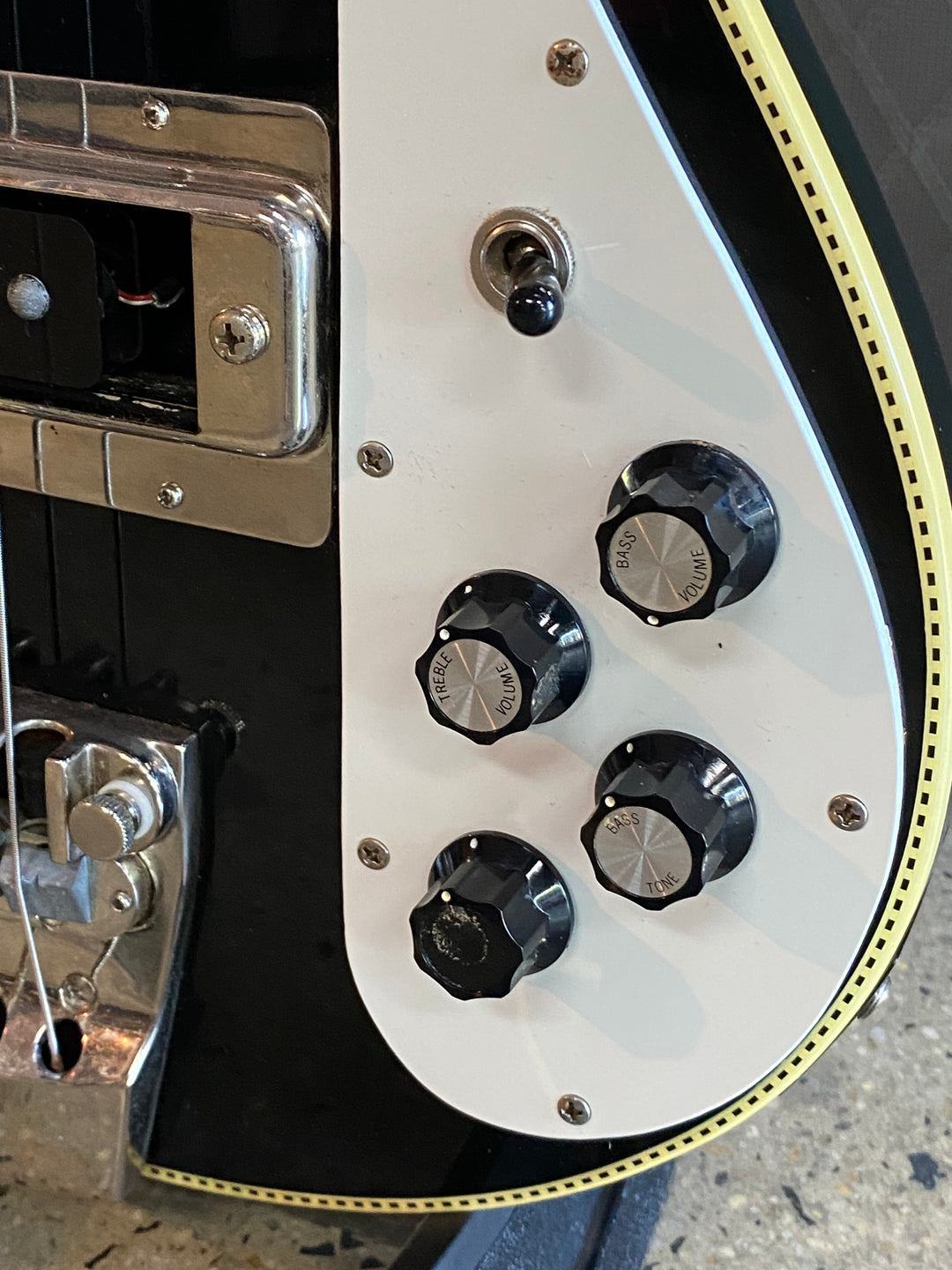 Greco 1983 RB700 Rick Style Bass w/bag | Black ***pre loved***