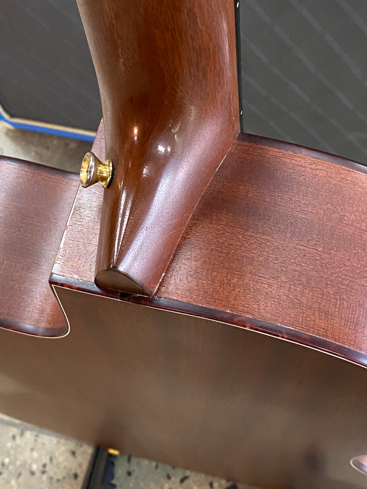 Martin 2012 000-C Nylon W/case ***pre loved***