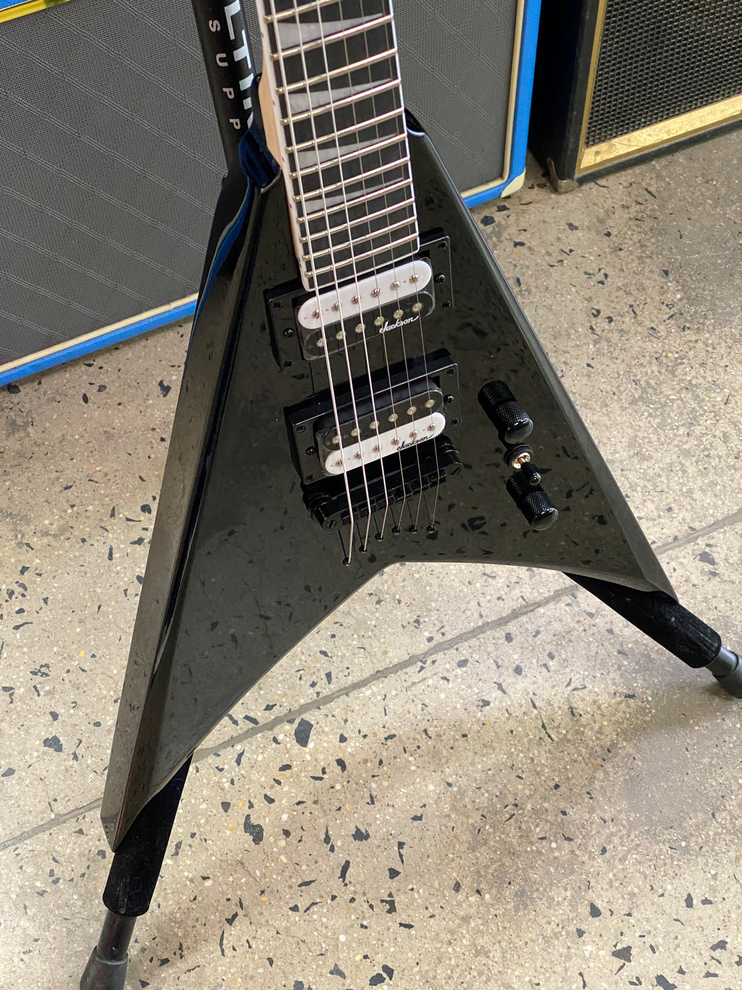 Jackson Guitars JS Series King V JS32T | Gloss Black
