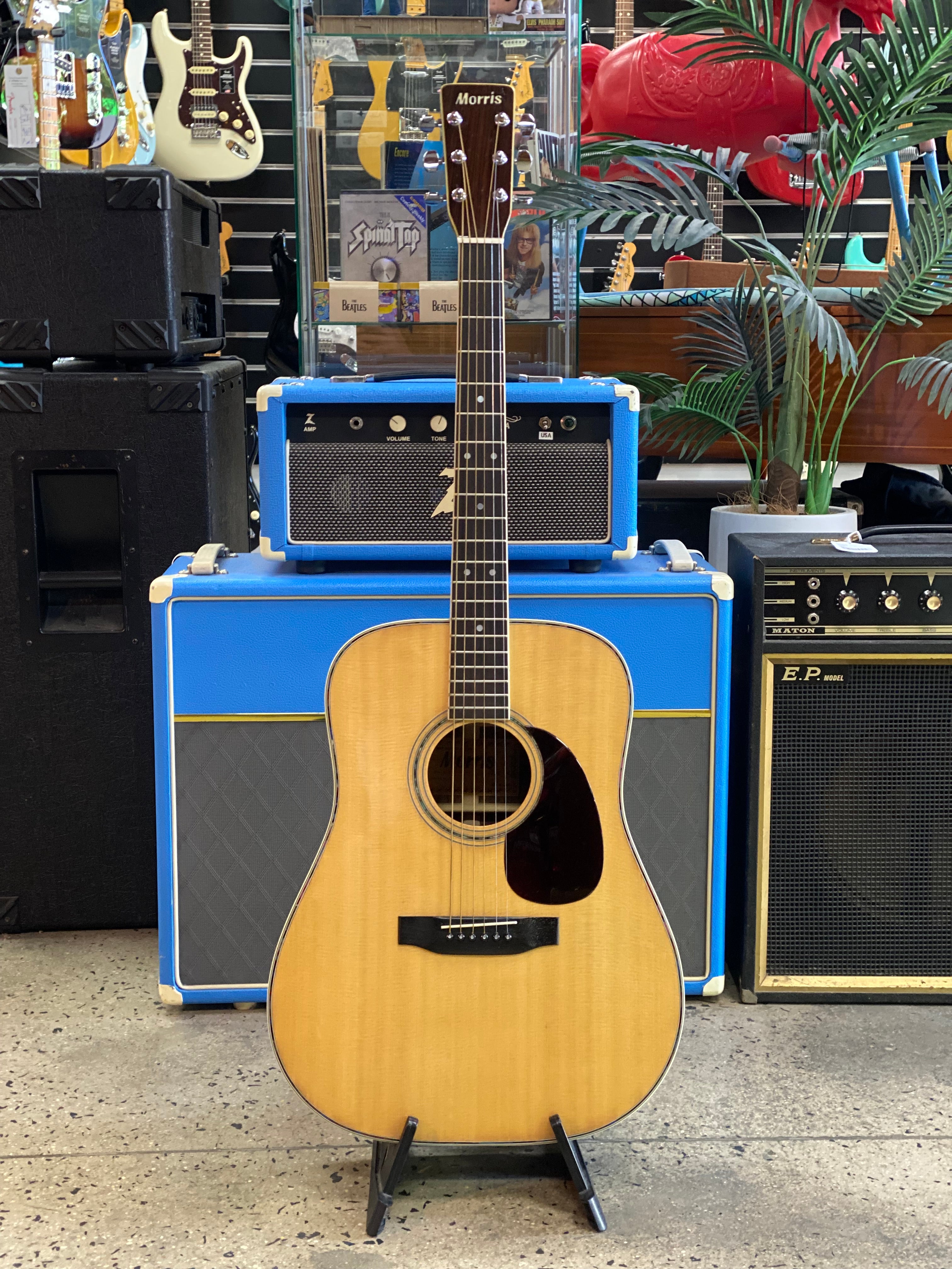 Morris Guitars 1975 W-30 Acoustic Guitar w/case ***pre loved
