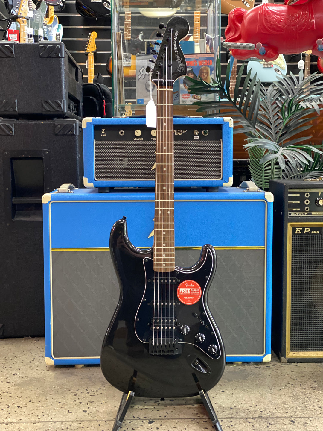 Squier by Fender Affinity Strat HSS | Metallic Black