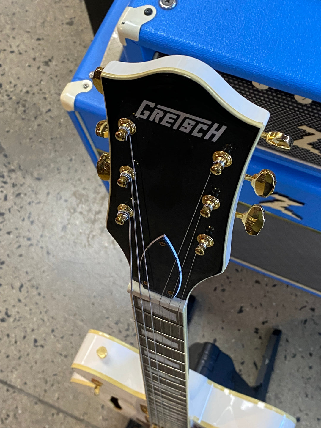 Gretsch 2018 G5422TG w/bag | White ***Pre loved***