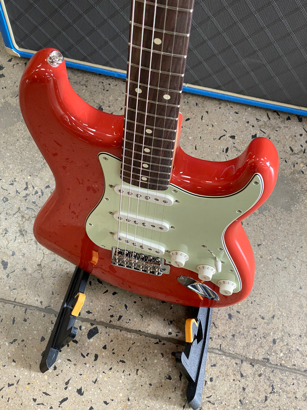 Fender Limited Edition Vintera II '60s Stratocaster | Fiesta Red