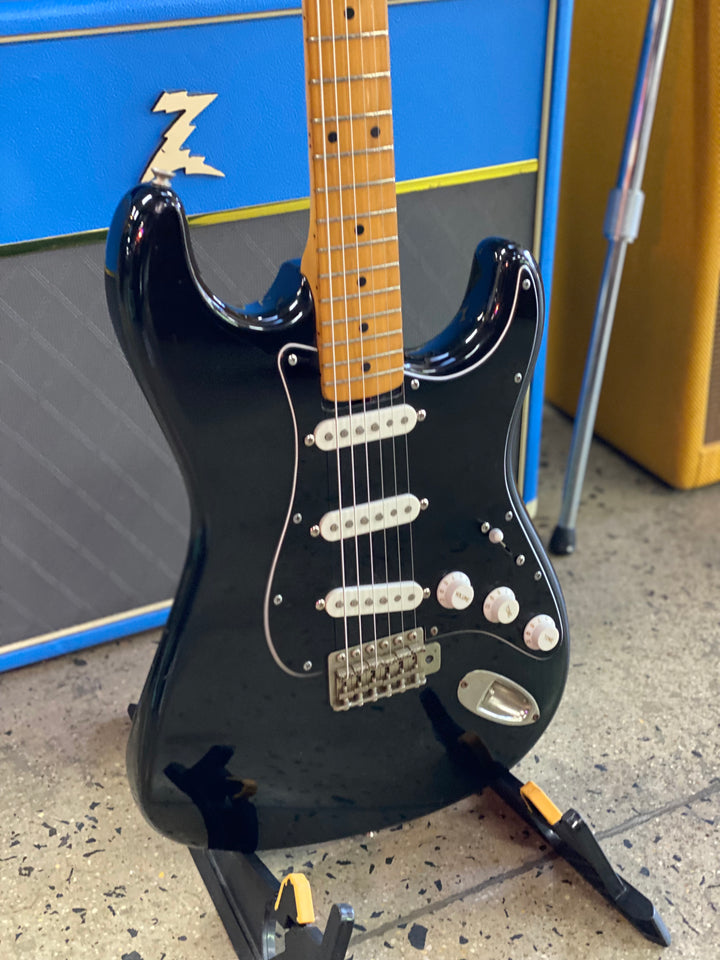 Greco 1980 SE-380 Strat Style Guitar w/case | Black ***Pre Loved***