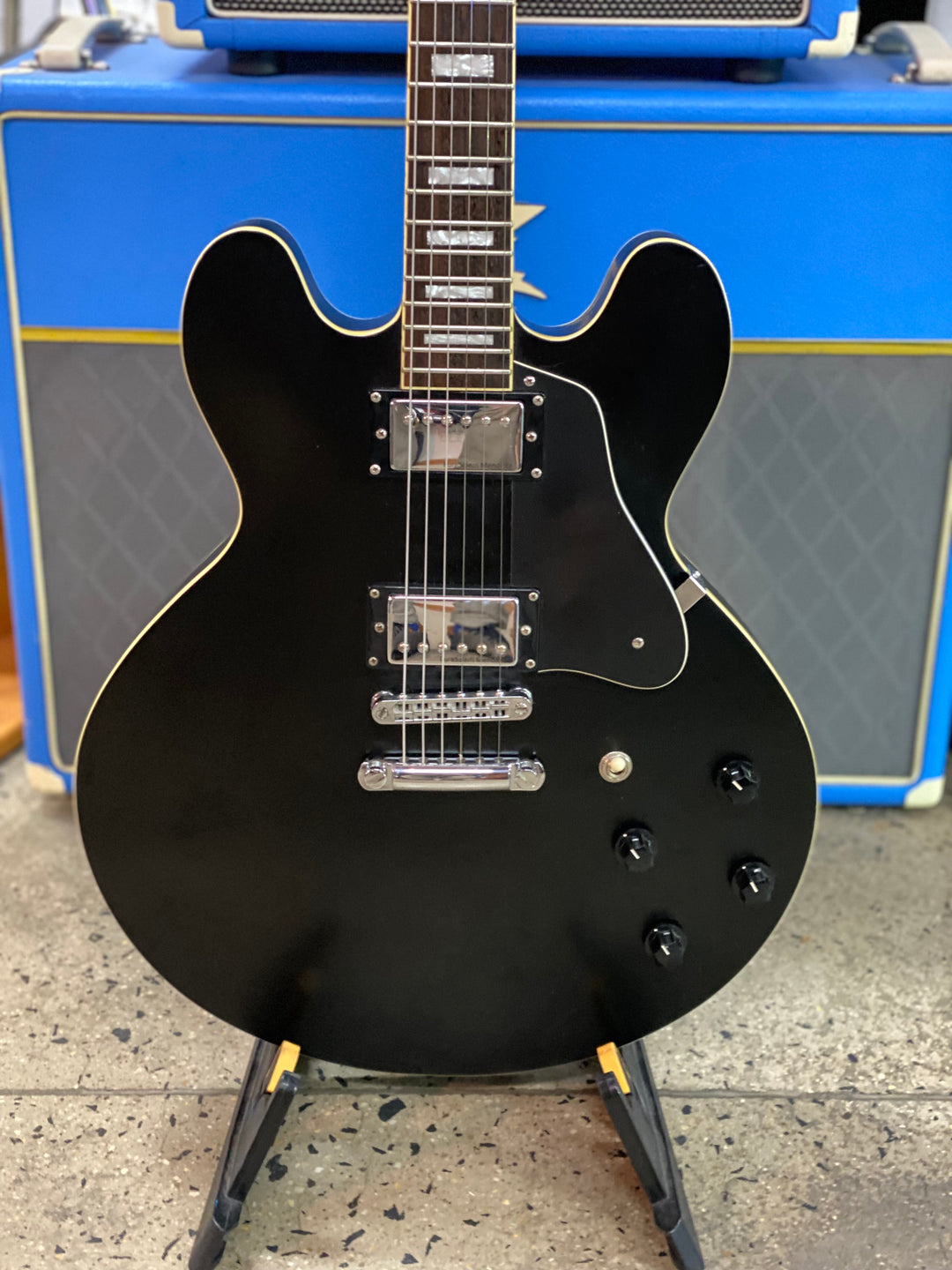 Pure Salem Elevation w/case | Black ***pre loved***