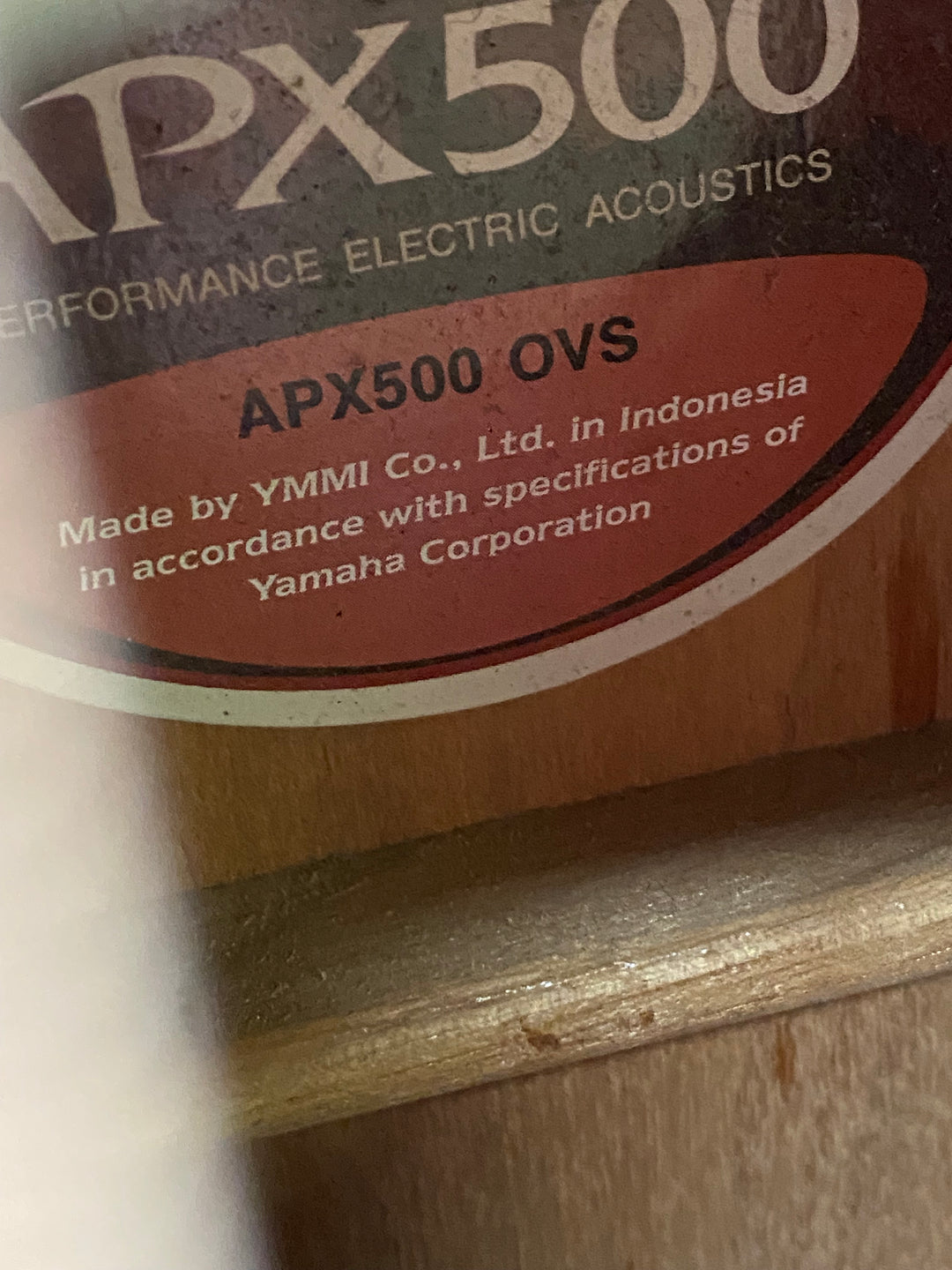 Yamaha APX500 V1 Thinline Acoustic Electric Guitar OVS W/bag ***Pre Loved***