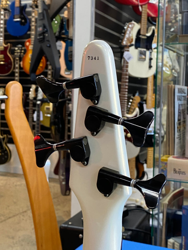 Bass Maniac by Tune Active Bass Guitar wbag | White ***pre loved***