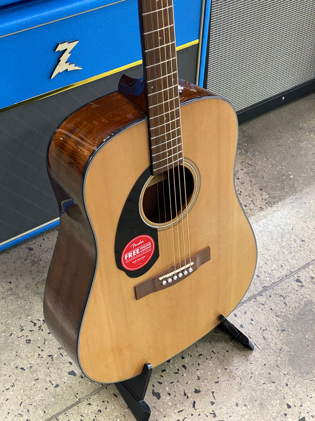 Fender CD-60S Left Hand Walnut Fingerboard | Natural