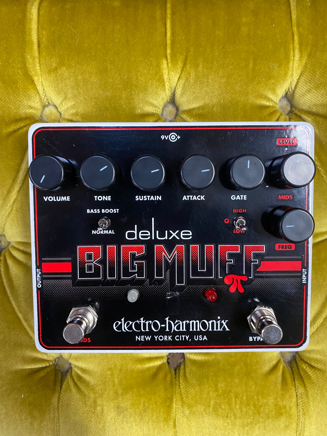 Electro Harmonix Deluxe Big Muff Pi Fuzz Pedal W/box ***Pre Loved***