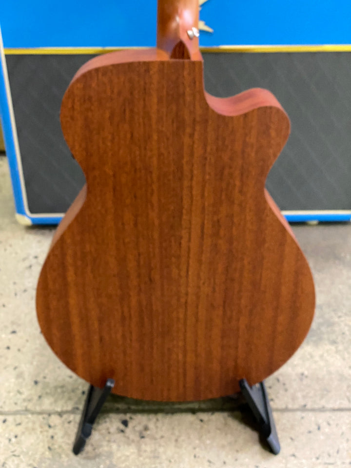 Tanglewood TWR2SFCELH Roadster II Superfolk Cutaway acoustic/electric guitar