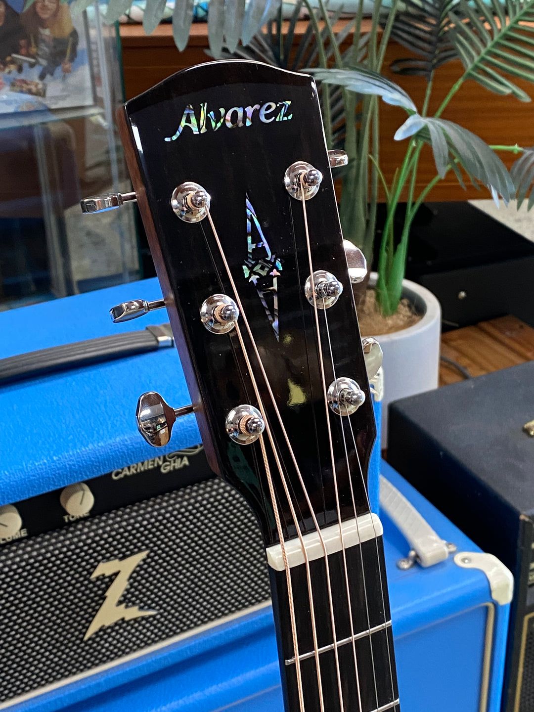 Alvarez LD70E Laureate Dreadnought Acoustic/Electric | Sunburst