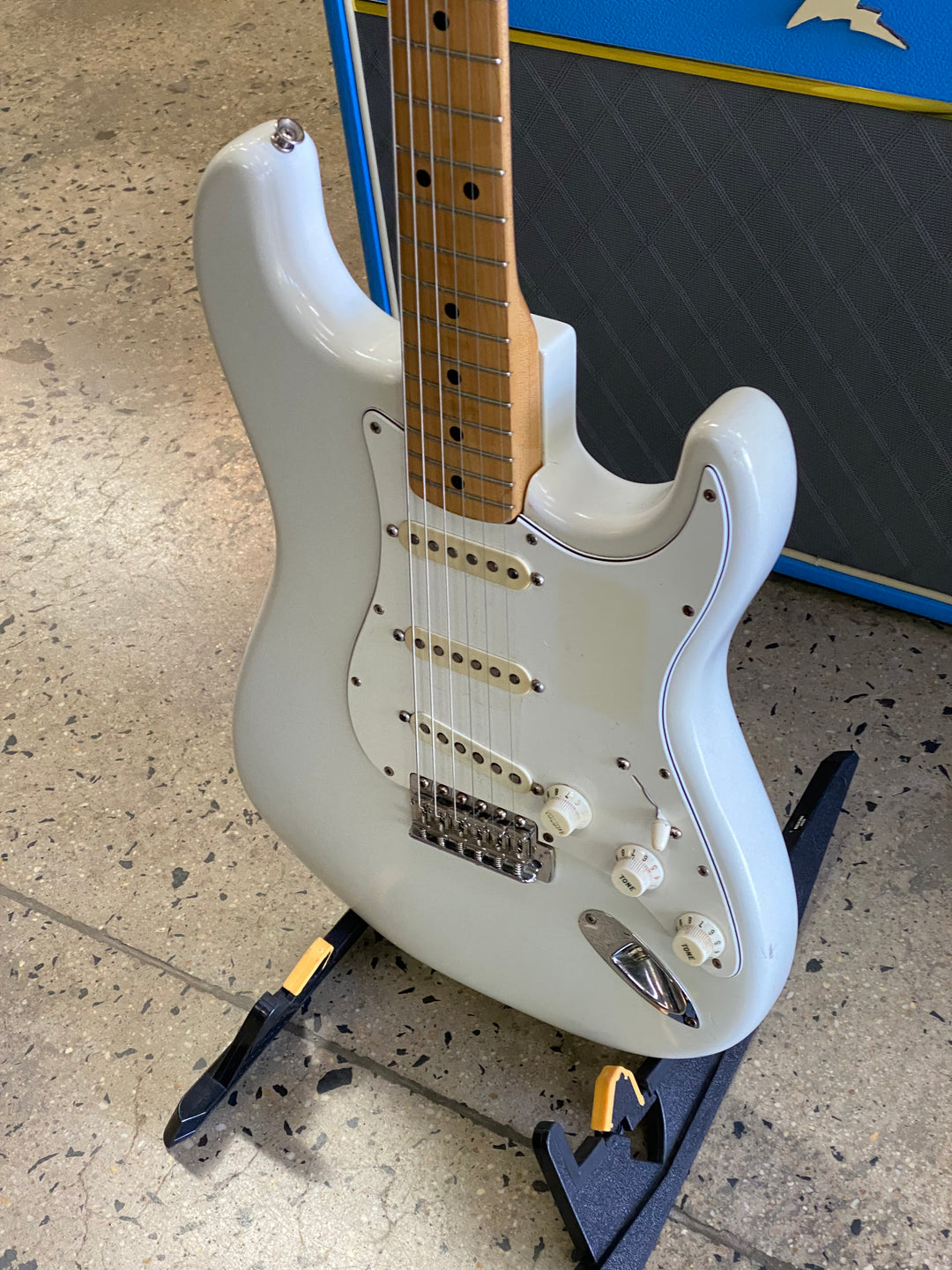 Fender '79-80 Stratocaster Refin and Modded | White W/case ***Pre Loved***