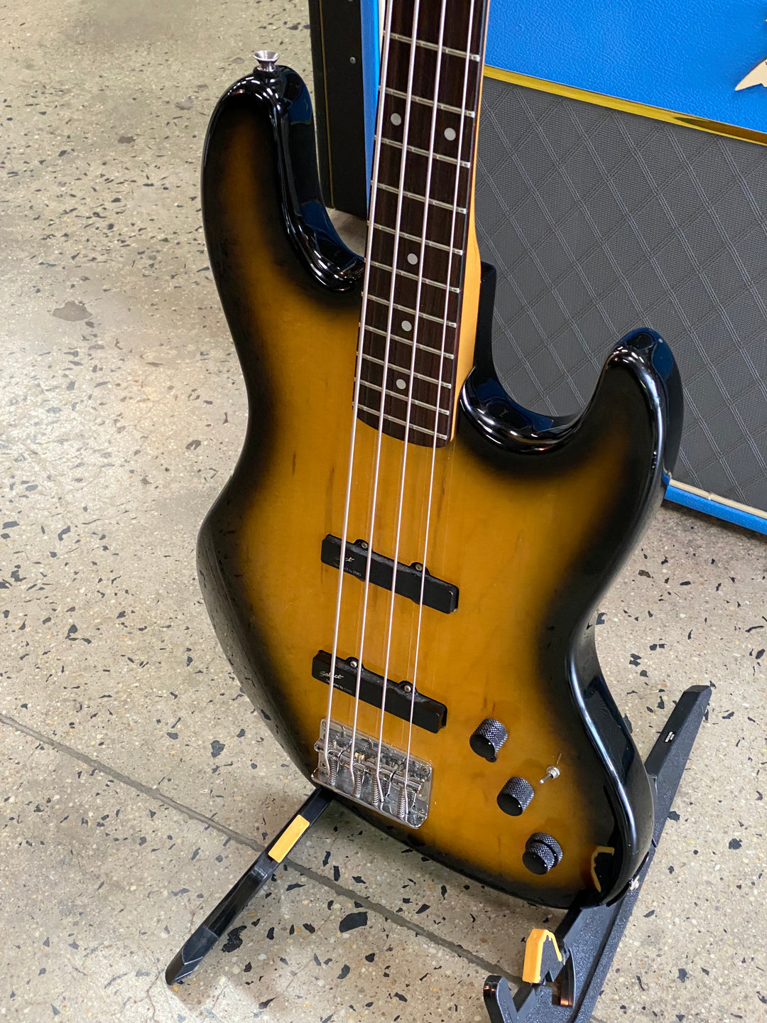 Hohner JJ Bass Sunburst ***Pre loved***