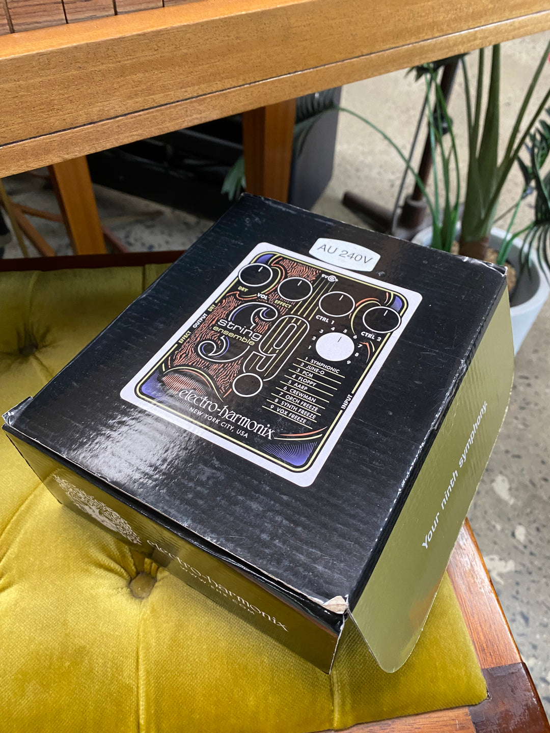 Electro Harmonix STRING9 String Ensemble Pedal W/box Power & Supply ***Pre Loved***
