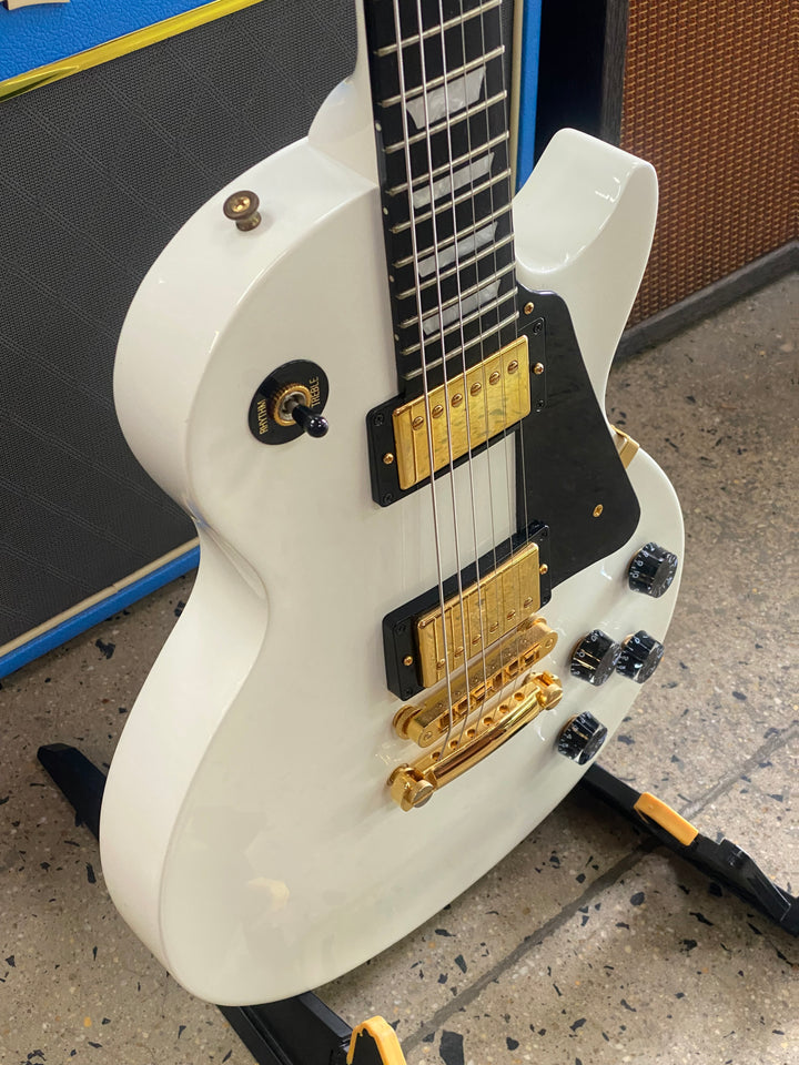 Gibson USA 2007 Les Paul Studio Alpine White W/case ***Pre Loved***