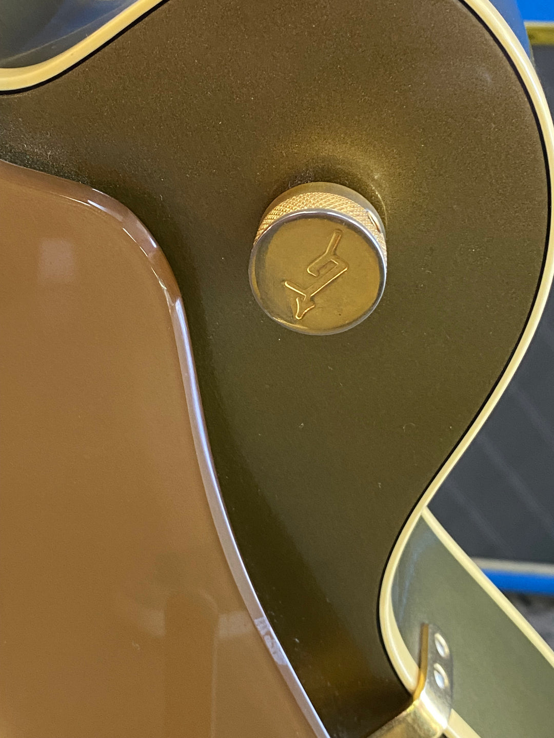 Gretsch 2004 Golden Anniversary G6120GA w/case ***pre loved***