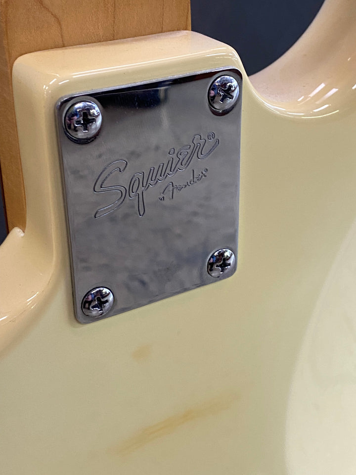 Fender Squier 2013 Bullet Stratocaster white ***Pre Loved***