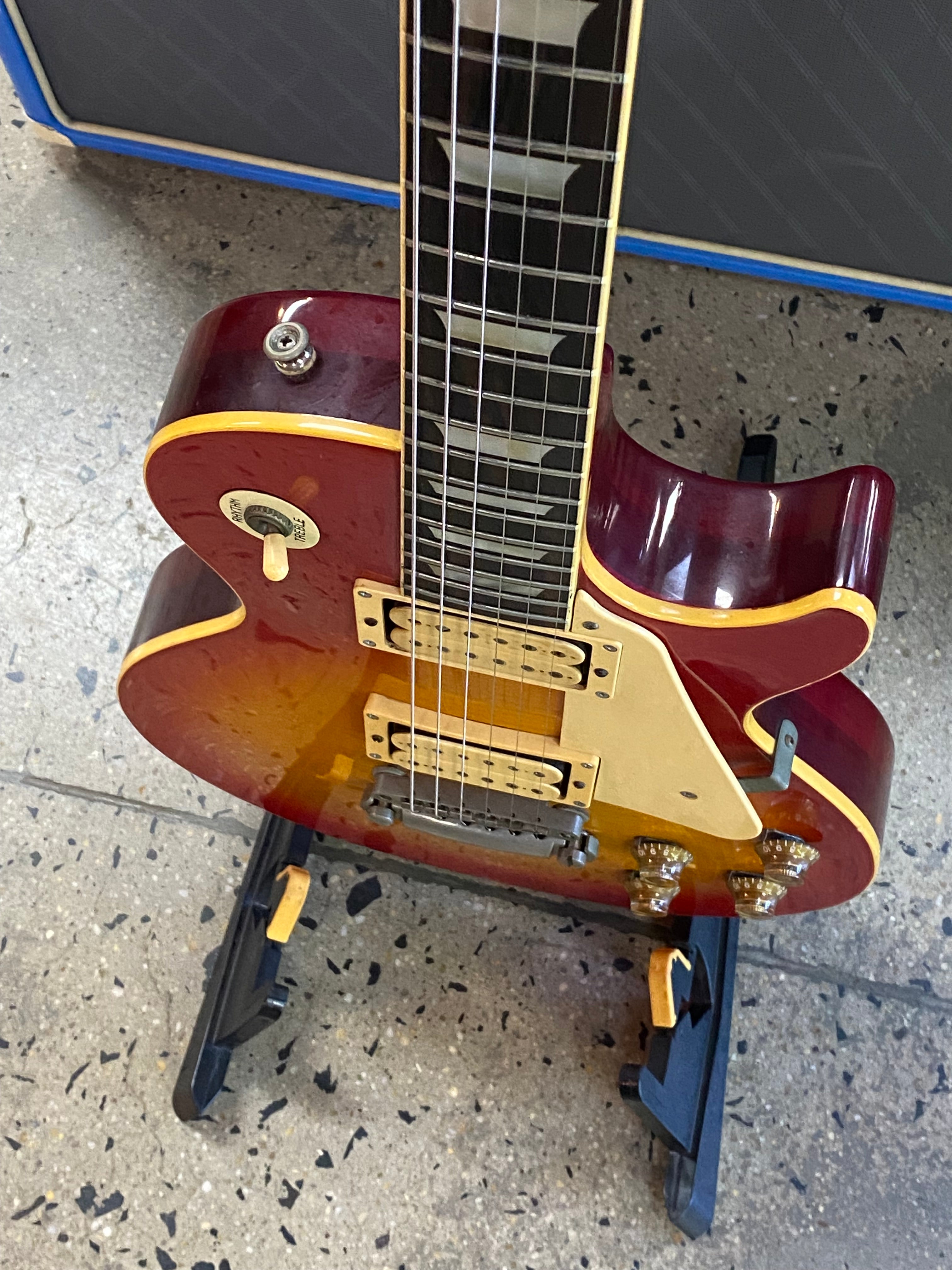 Aria Pro II 1980 LS-800 Leopard Electric Guitar w/bag | Sunburst