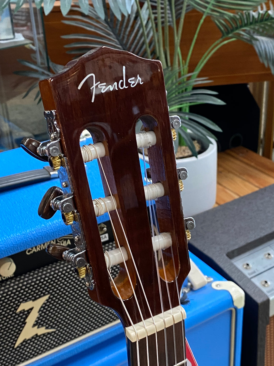 Fender CN-140SCE Nylon Thinline W/case | Natural