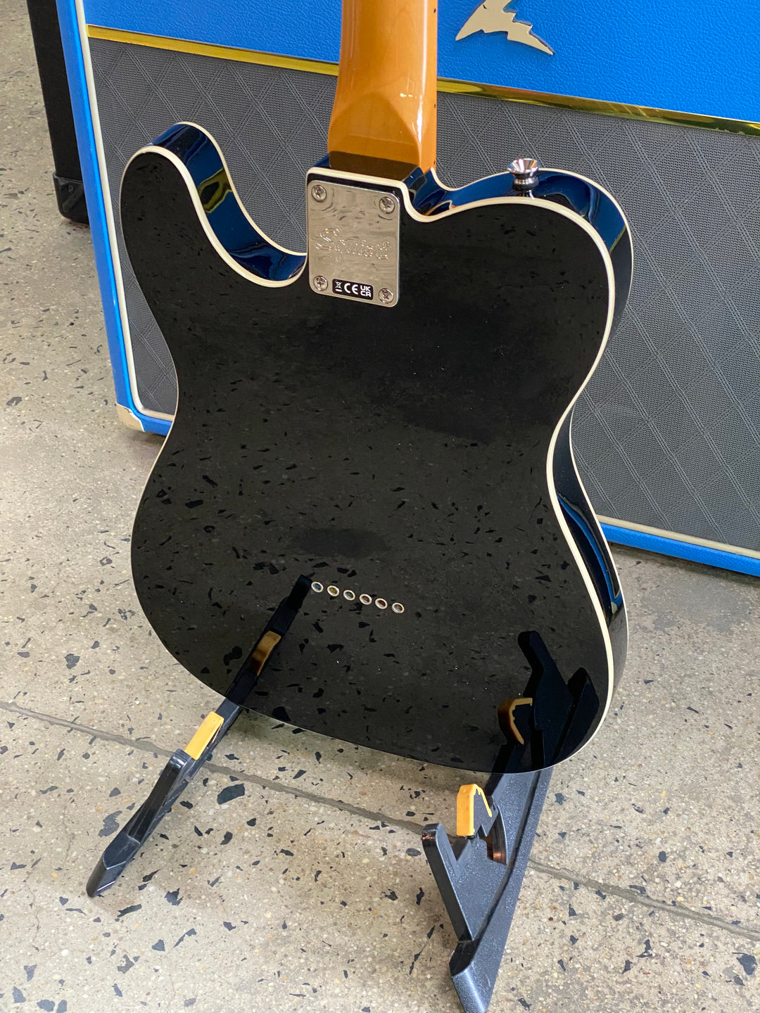 Squier FSR Classic Vibe Custom SH Wide Range Telecaster | Black