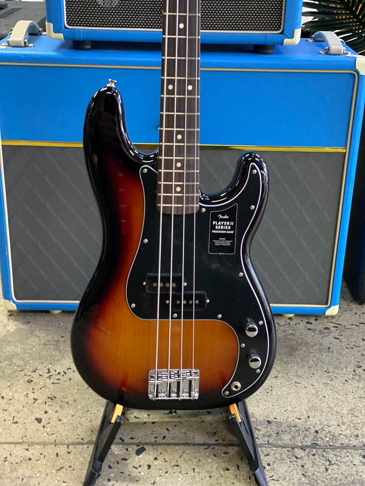 Fender Player II Precision Bass®, Rosewood Fingerboard, 3-Color Sunburst