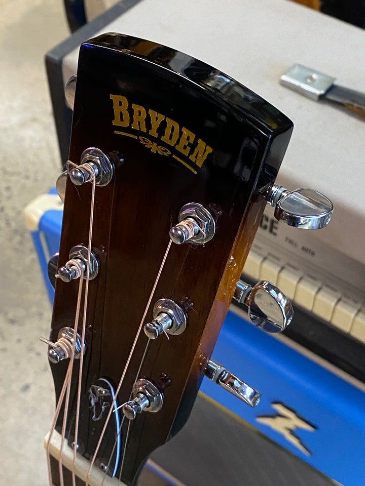 Bryden BRE2ETS Cutaway Electric Resonator Guitar Tobacco Sunburst W/case ***Pre Loved***