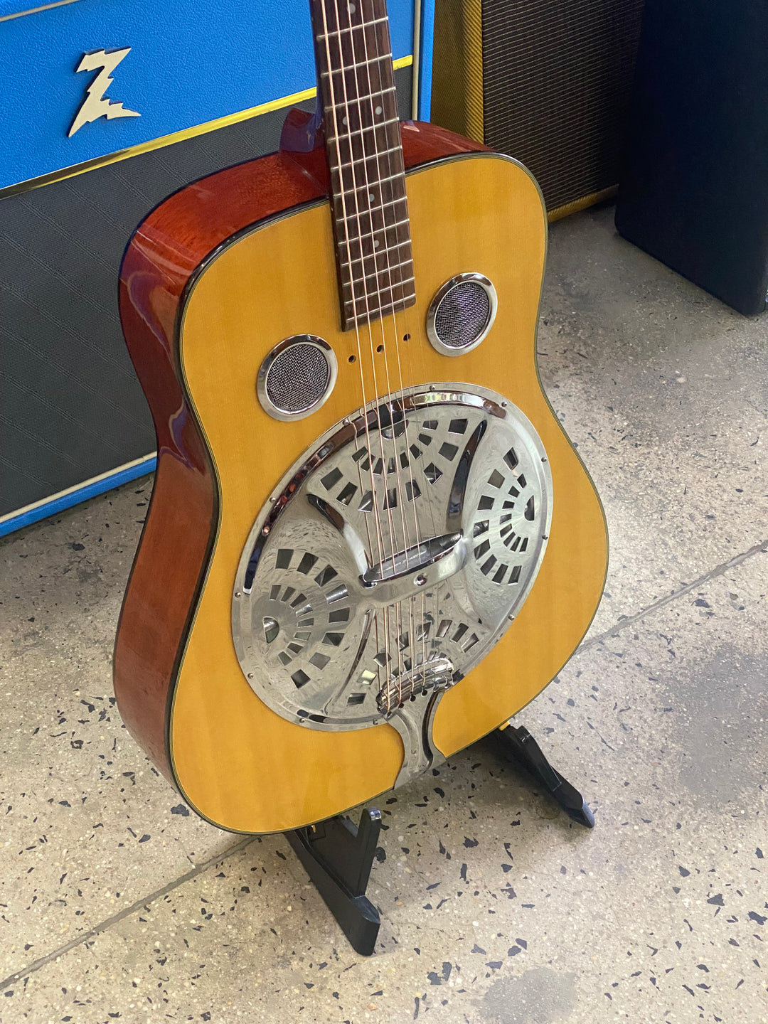 Epiphone MD30 Resonator Guitar MIK 1990's W/case Pre Loved