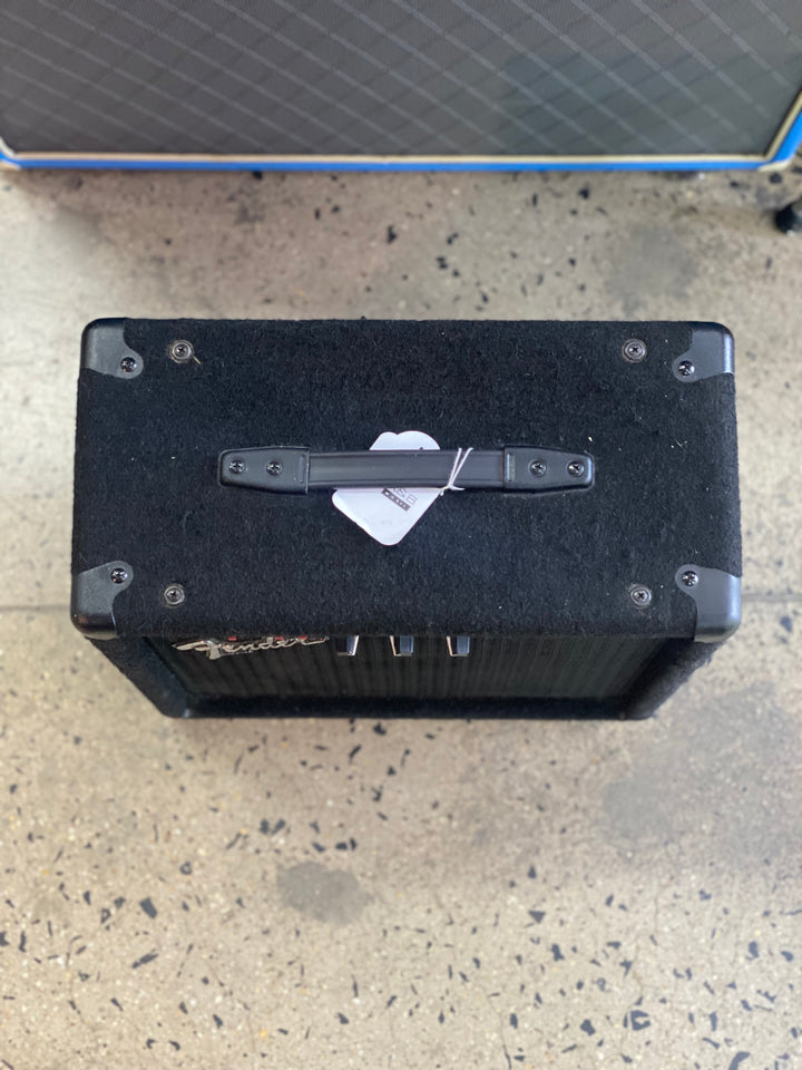 **on hold** Fender 90's HOT Amplifer PR141 25w ***pre loved***