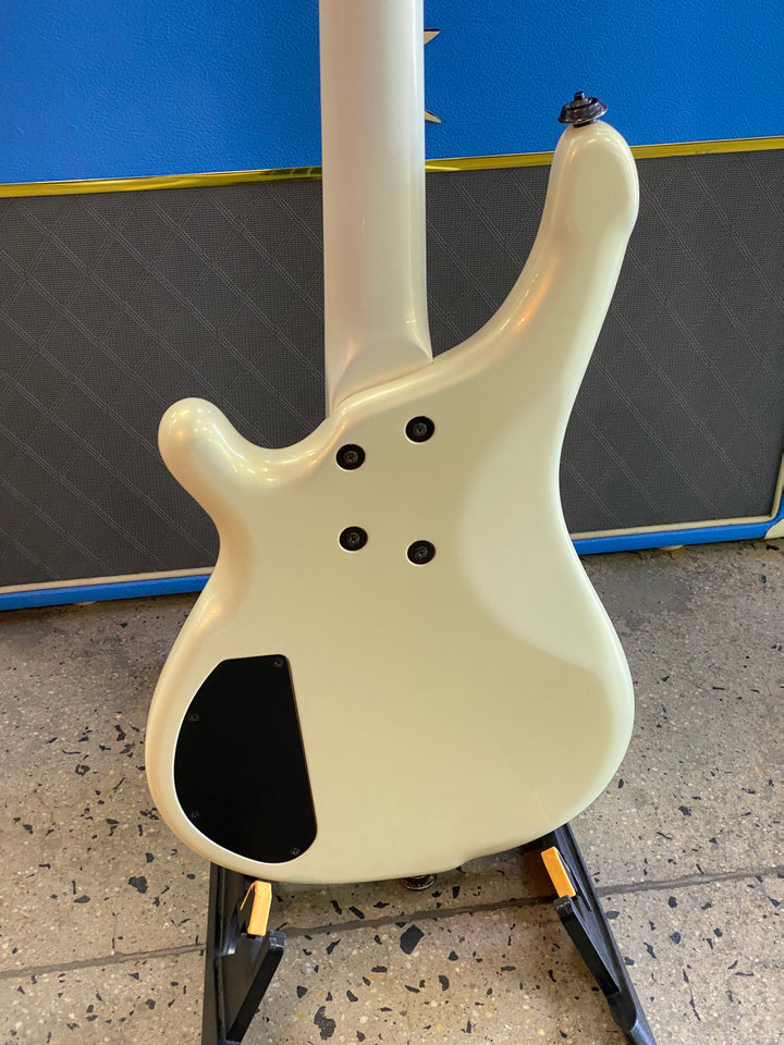 Bass Maniac by Tune Active Bass Guitar wbag | White ***pre loved***