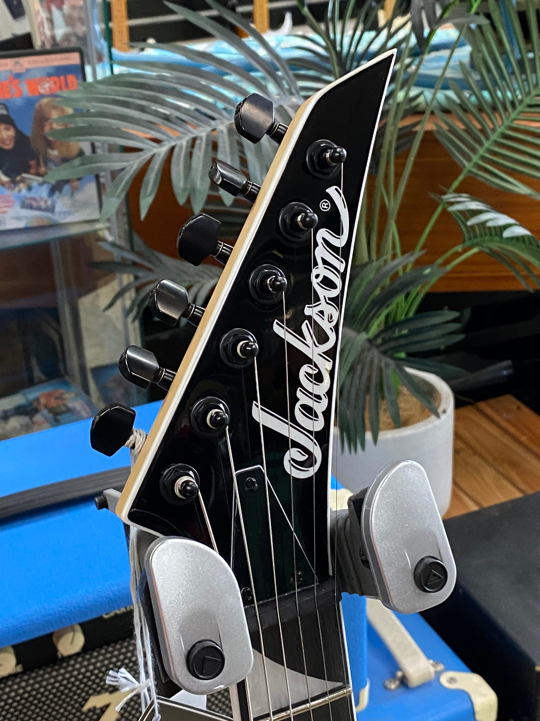 Jackson Guitars JS Series King V JS32T | Gloss Black