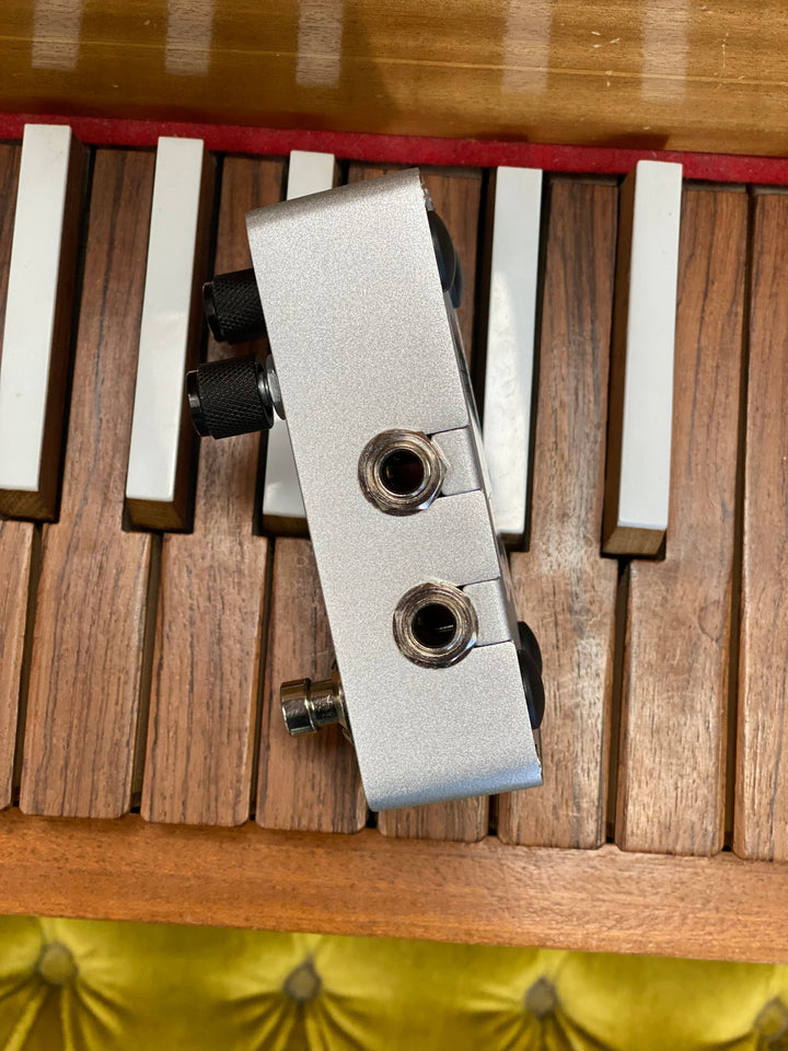 Hotone Omni IR Cab IR Loader w/box **Pre Loved**