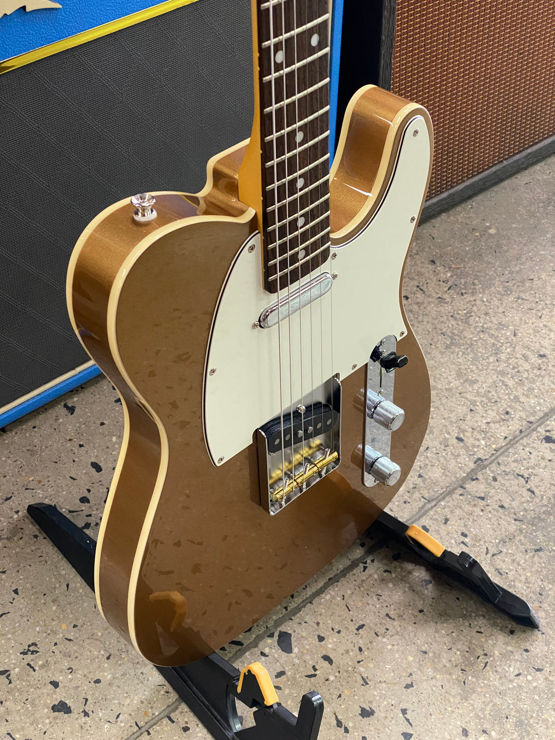 Fender 2022 MIJ JV Modified 60s Custom Telecaster RW Firemist Gold w/case ***Pre Loved***