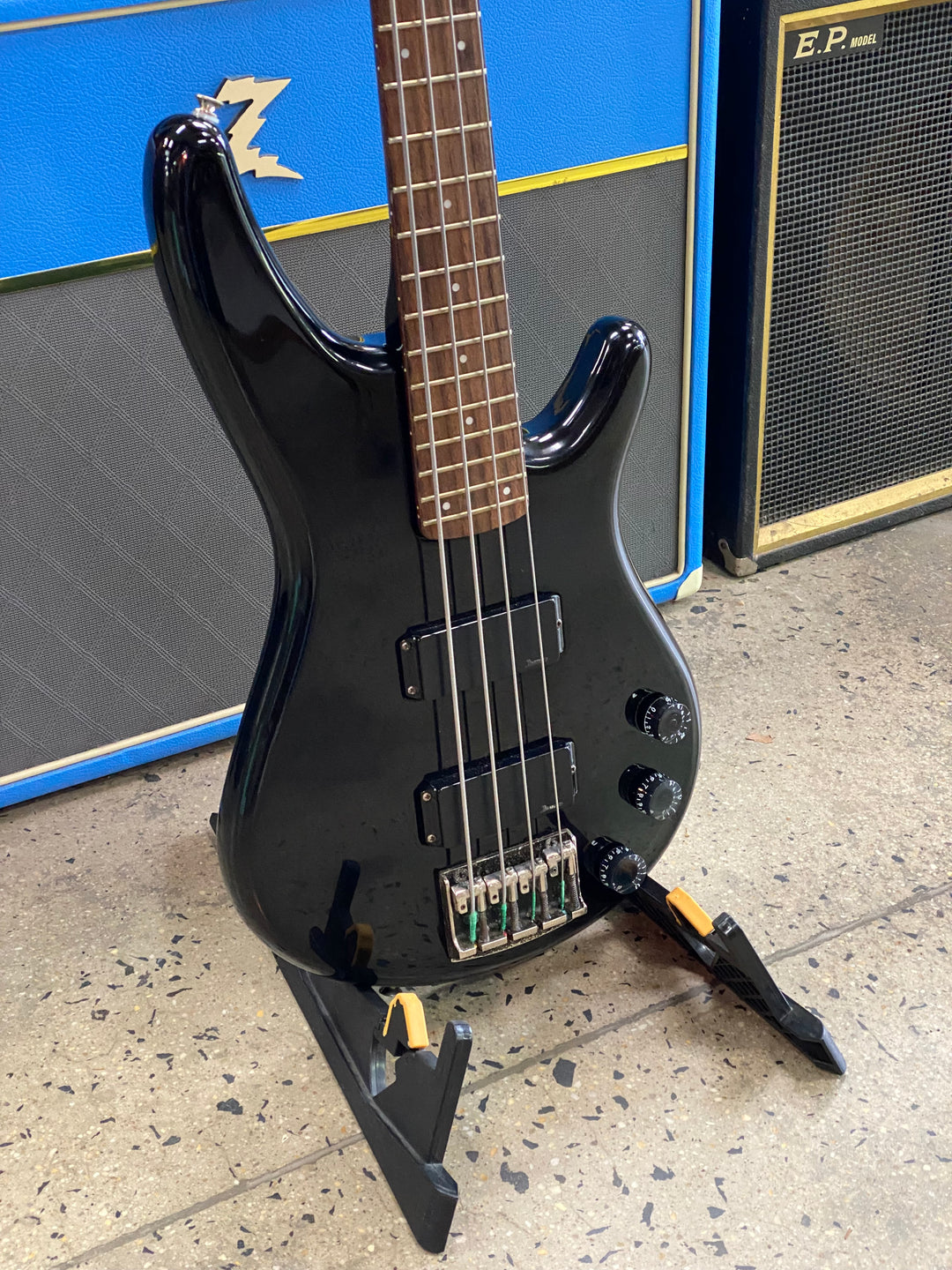 Ibanez MIJ 1986 RB850 Roadstar II Bass W/case | Black ***pre loved***