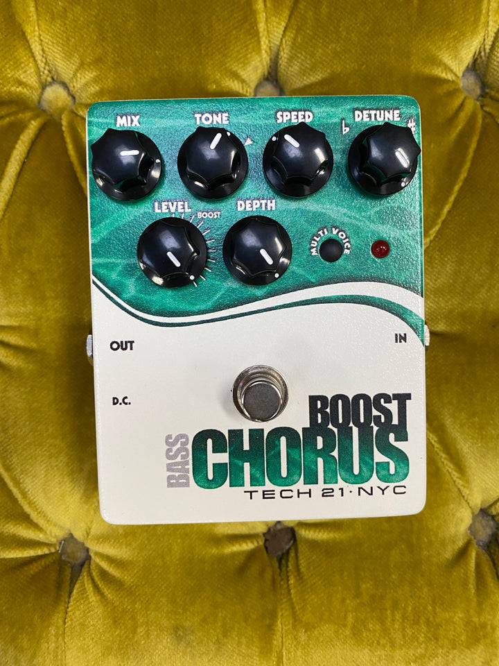 Tech 21 Boost Bass Chorus Pedal w/box ***pre loved***