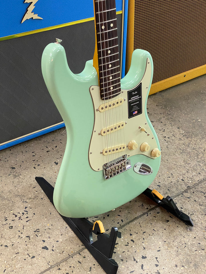 Fender DE Am Pro II Strat | Seafoam Green