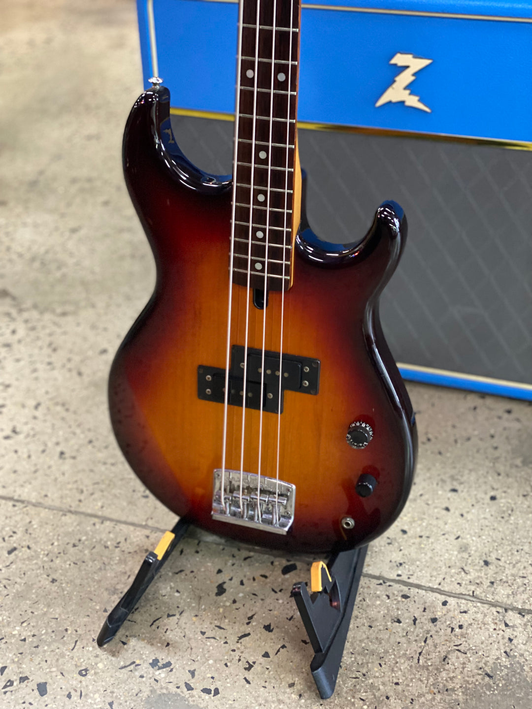 Yamaha MIJ 1981 BB-VI Broad Bass Sunburst W/bag ***pre loved***