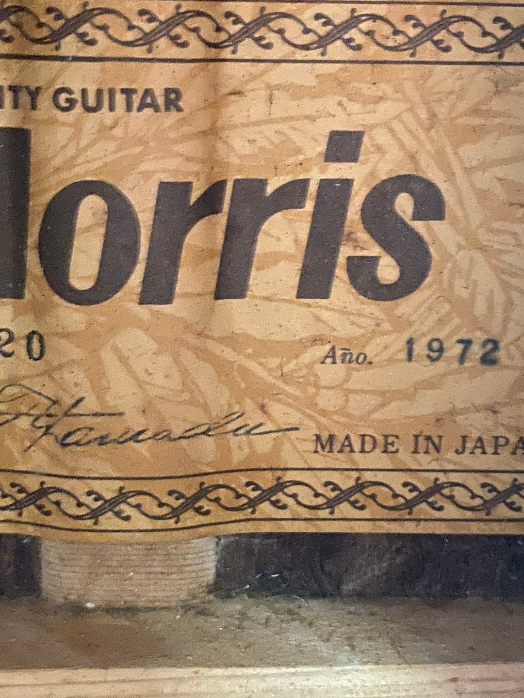 Morris 1972 F20 MIJ folk acoustic guitar Natural W/case  ***Pre Loved***