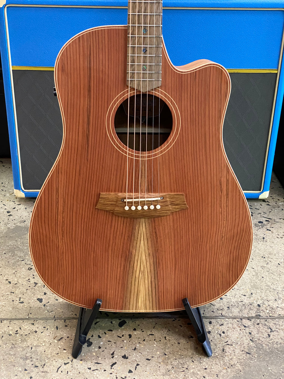 Cole Clark FL2EC Redwood Top with Australian Blackwood Back and Sides