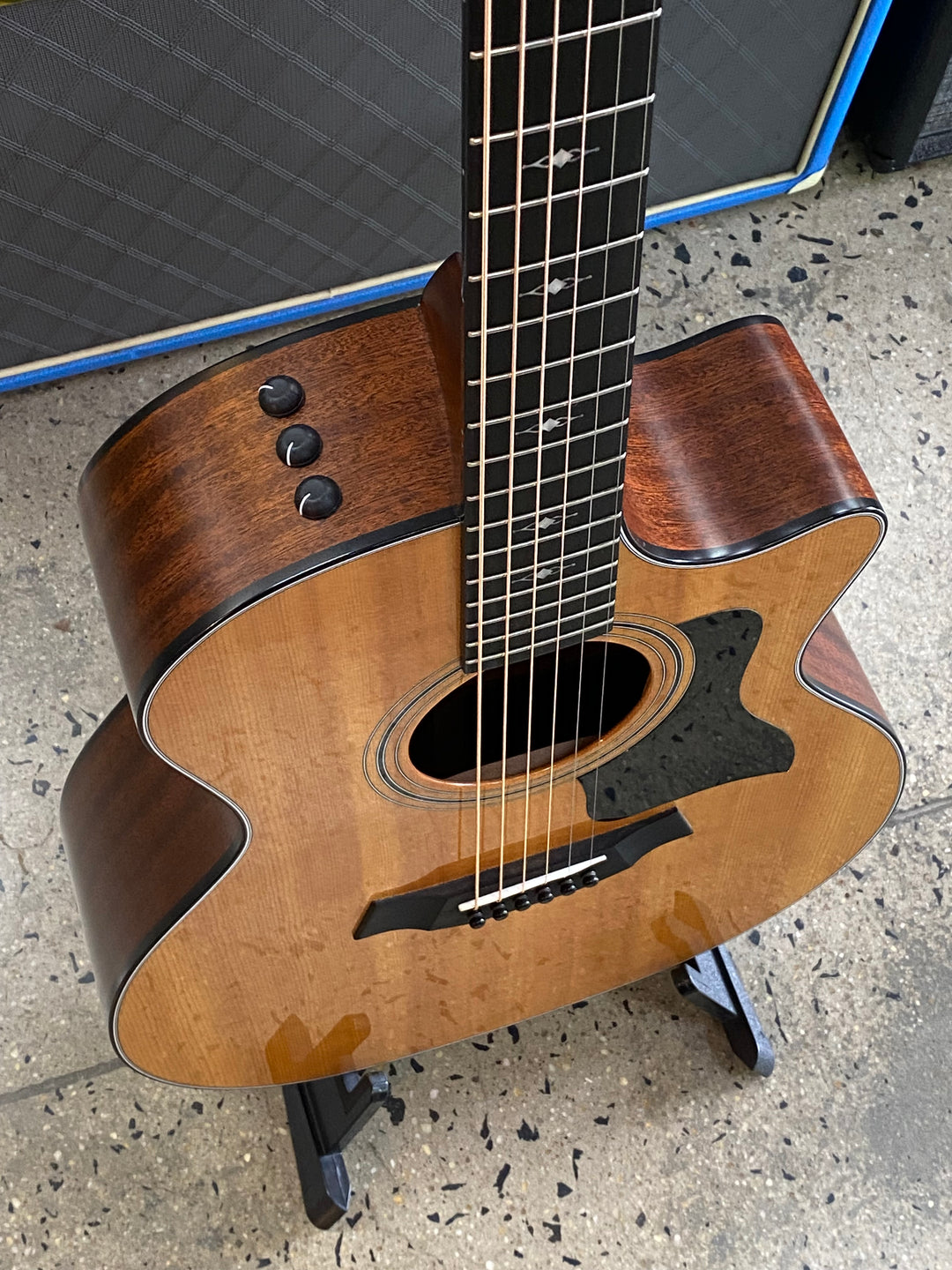 Taylor Acoustic 314CE w/case ***Pre Loved***