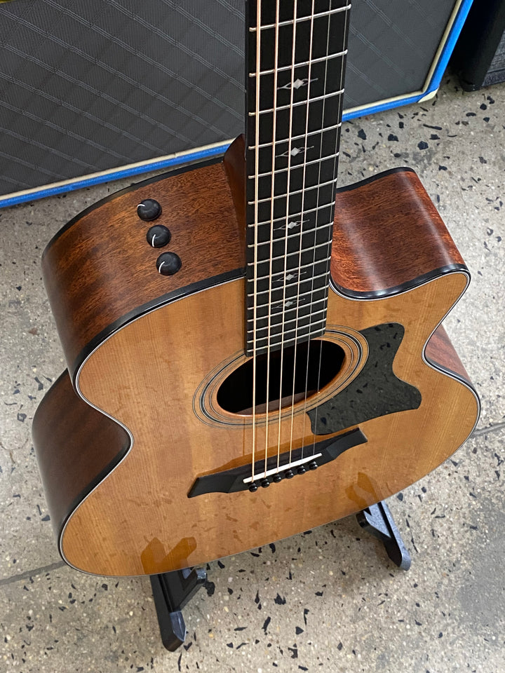 Taylor Acoustic 314CE w/case ***Pre Loved***