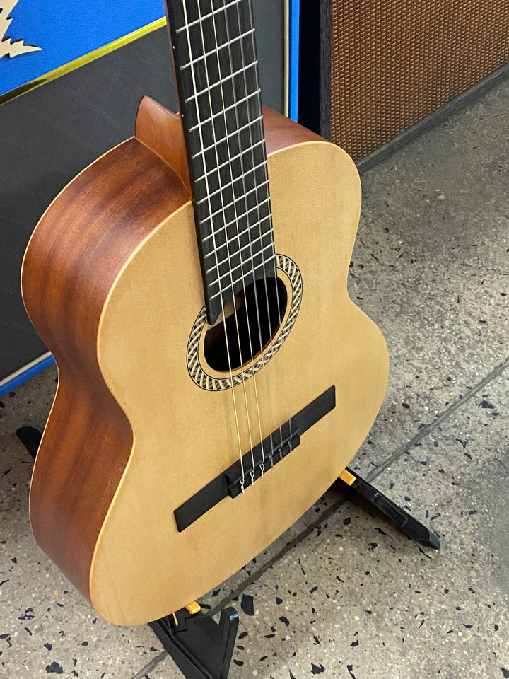 Tanglewood TWEME1 Enredo Madera Elegante 3/4 Size Classical Guitar W/bag